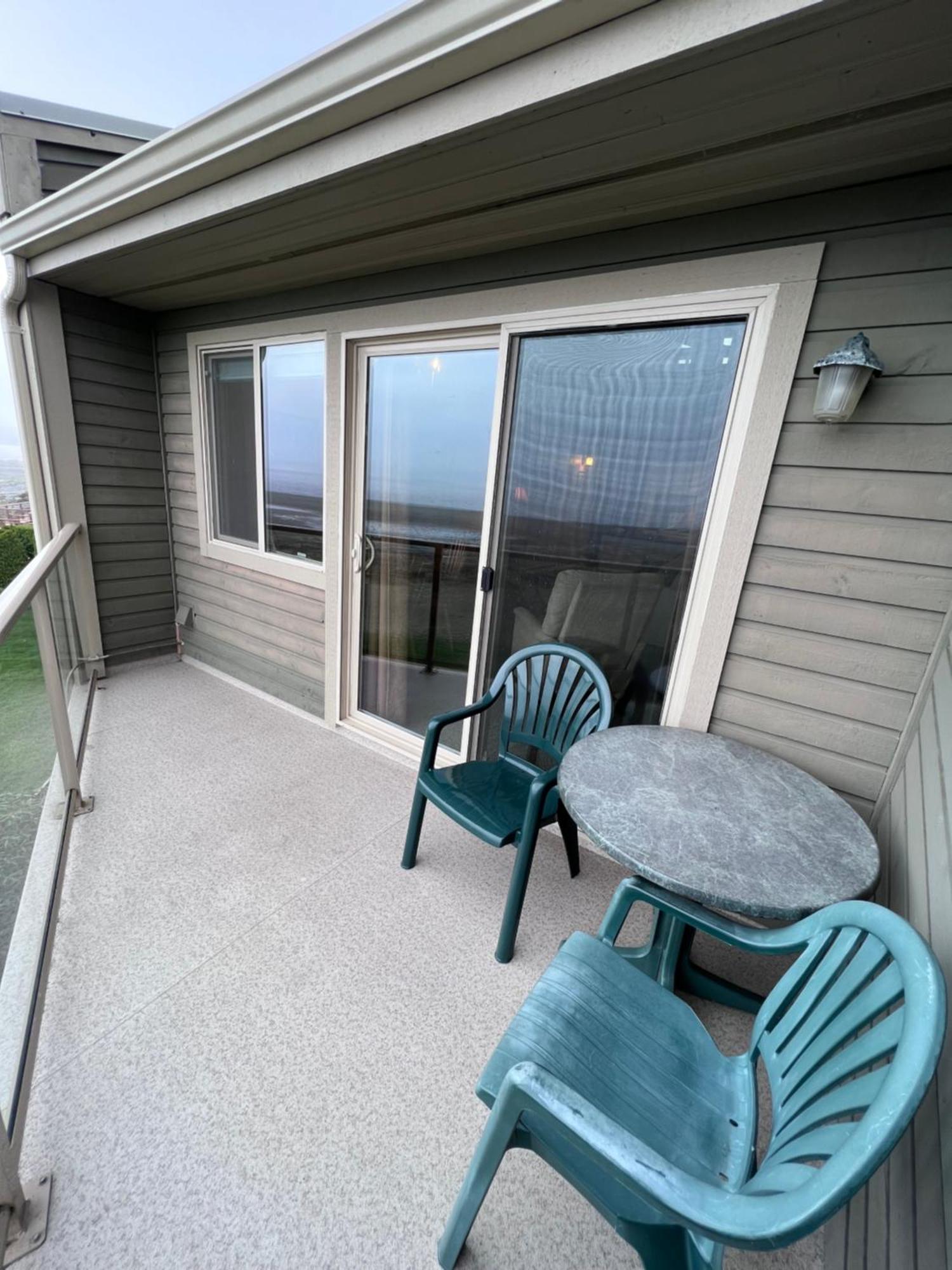 Shorewater Resort Qualicum Beach Exteriör bild
